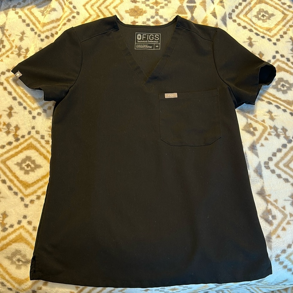 FIGS Catarina One-pocket scrub top